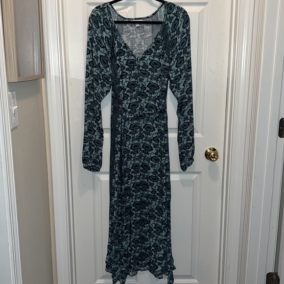 TARGET KNOX ROSE DRESS - Picture 3 of 8